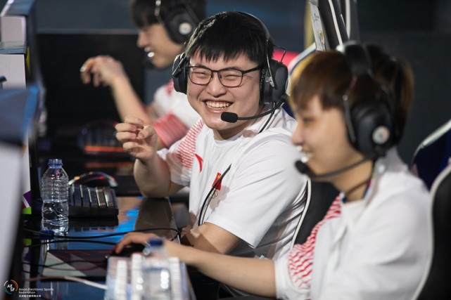 亚运会LOL决赛中国夺冠_ LOL亚运会中国3:1夺冠